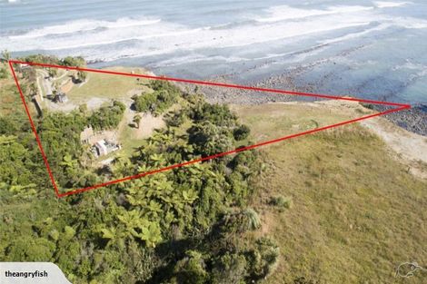 Photo of property in 20 Clifftop Lane, Cape Foulwind, 7892