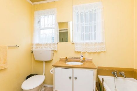 Photo of property in 36 Cardiff Crescent, Cannons Creek, Porirua, 5024