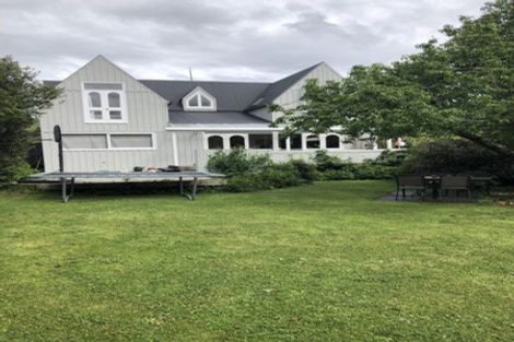 Photo of property in 2 Gloucester Street, Silverstream, Upper Hutt, 5019