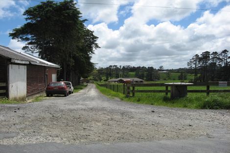 Photo of property in 60 Hanham Road, Kumeu, 0891