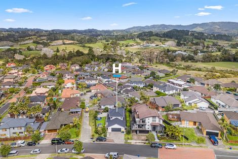 Photo of property in 86 San Marino Drive West, Henderson, Auckland, 0612