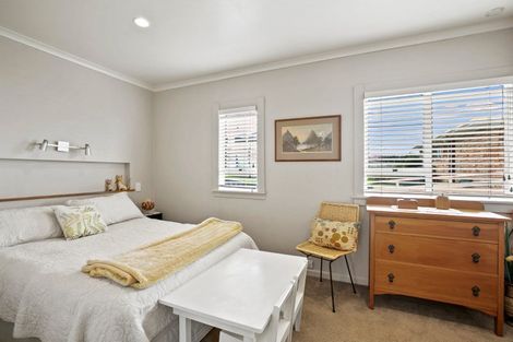 Photo of property in 21b Hamblyn Street, Strandon, New Plymouth, 4312