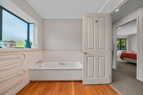 Photo of property in 537 Richmond Road, Lepperton, New Plymouth, 4373