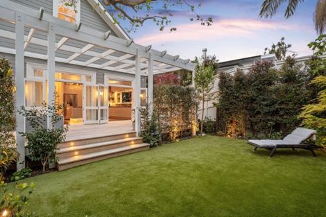 Photo of property in 86 Sarsfield Street, Herne Bay, Auckland, 1011