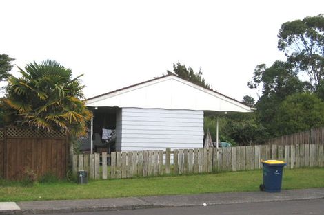 Photo of property in 13 Vallance Place, Massey, Auckland, 0614