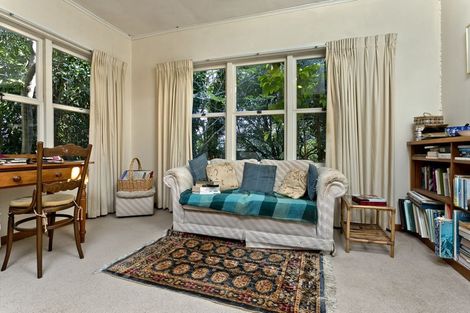 Photo of property in 1/13 Eversleigh Road, Belmont, Auckland, 0622