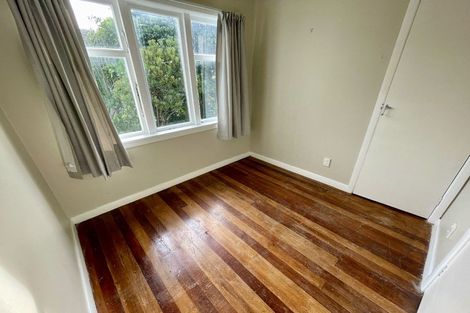 Photo of property in 46 Hinau Street, Tawa, Wellington, 5028