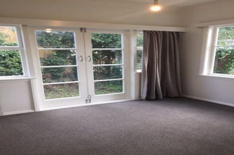 Photo of property in 2 Woodstock Terrace, Tawa, Wellington, 5028