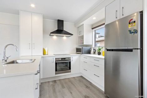 Photo of property in 1/12 Brookfield Road, Te Atatu Peninsula, Auckland, 0610