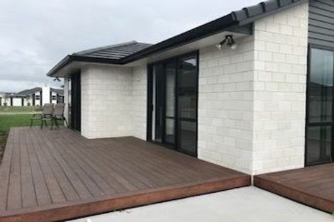 Photo of property in 2 Selliera Place, Papamoa Beach, Papamoa, 3118