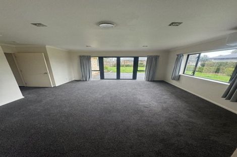 Photo of property in 28 Diomede Glade, Flagstaff, Hamilton, 3210