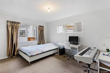 Photo of property in 7 Truscott Place, West Harbour, Auckland, 0618