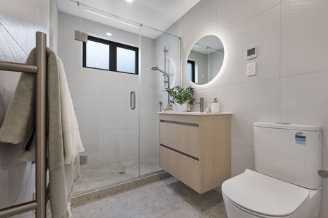Photo of property in 2/6a View Road, Papakura, 2110