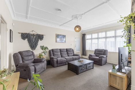 Photo of property in 58 Featherston Street, Takaro, Palmerston North, 4412