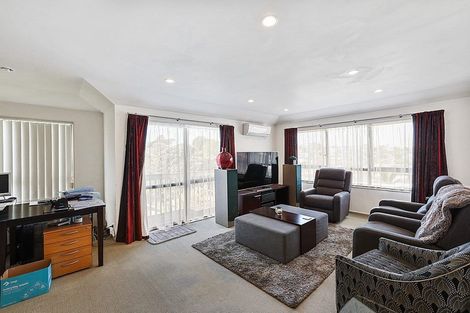 Photo of property in 26a Woodstock Road, Forrest Hill, Auckland, 0620