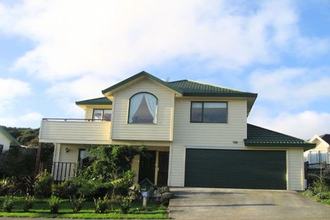 Photo of property in 33 Grays Road, Camborne, Porirua, 5026