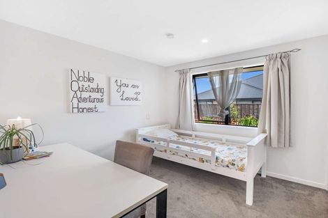 Photo of property in 4 Shillingford Boulevard, Rolleston, 7615