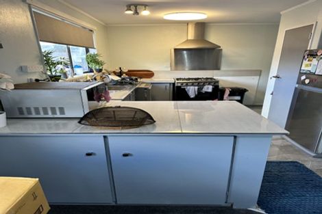 Photo of property in 25 Oregon Drive, Maoribank, Upper Hutt, 5018