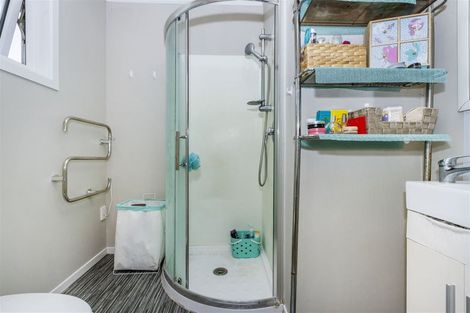 Photo of property in 12 Cypress Place, Sunnynook, Auckland, 0620