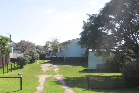 Photo of property in 85 Simpson Road, Papamoa Beach, Papamoa, 3118