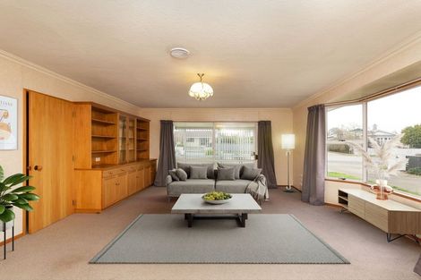 Photo of property in 19 Timaru Road, Waimate, 7924