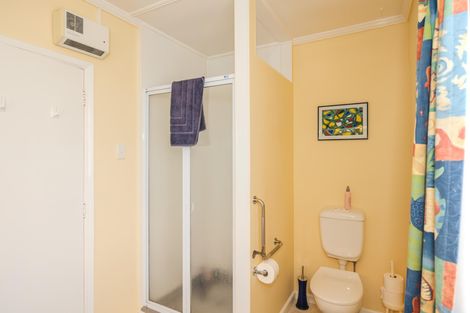 Photo of property in 10 Solway Street, Holmes Hill, Oamaru, 9401