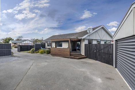 Photo of property in 6 Oakley Crescent, Hornby, Christchurch, 8042