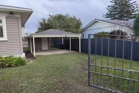 Photo of property in 34 Miller Street, Point Chevalier, Auckland, 1022