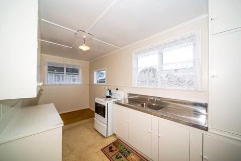 Photo of property in 6 Laurent Vc Street, Hawera, 4610