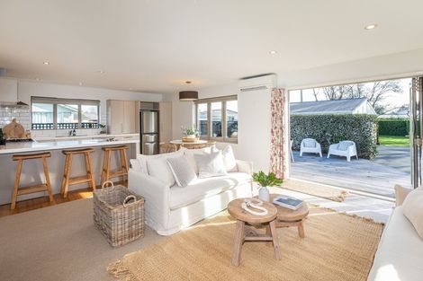 Photo of property in 32 Gainsborough Street, Hoon Hay, Christchurch, 8025