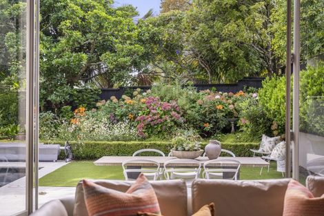 Photo of property in 5 Bridgewater Road, Parnell, Auckland, 1052