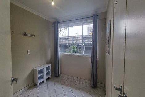 Photo of property in 2/171 Marine Parade, Mount Maunganui, 3116