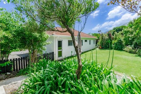 Photo of property in 81 Huia Street, Waikanae, 5036