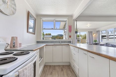 Photo of property in 8 Charles Road, Hannahs Bay, Rotorua, 3010