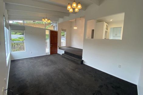 Photo of property in 11 Cottam Grove, Northcross, Auckland, 0632