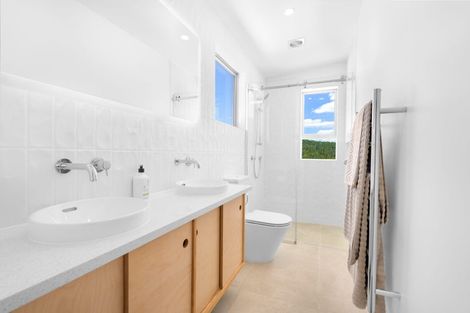 Photo of property in 5 Ringi Lane, Orewa, 0931