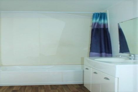 Photo of property in 71a Barrack Road, Mount Wellington, Auckland, 1060