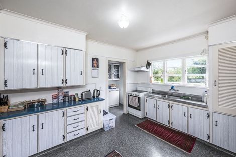 Photo of property in 86 Tawa Road, Kumeu, 0891