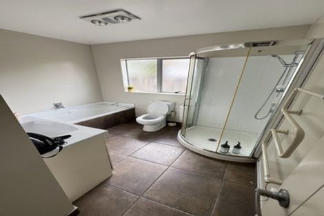 Photo of property in 102 Swanson Road, Henderson, Auckland, 0610