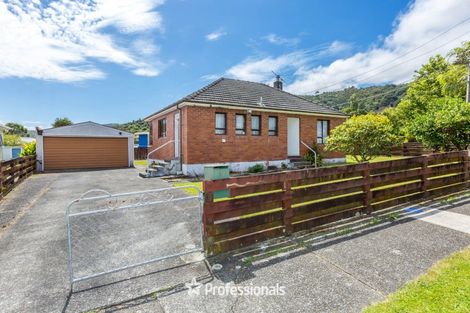 Photo of property in 17 Cleland Crescent, Naenae, Lower Hutt, 5011