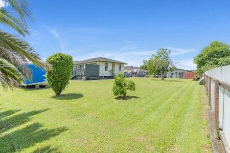 Photo of property in 23 Tironui Station Road East, Papakura, 2112