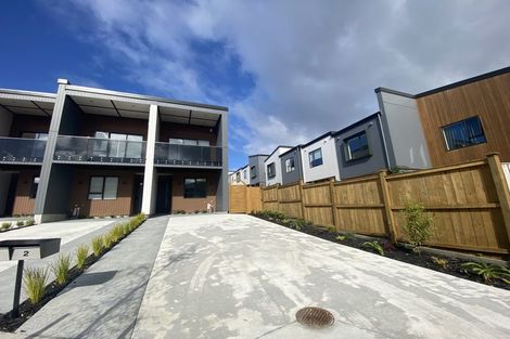 Photo of property in 2 Puihi Crescent, Massey, 0614