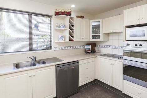 Photo of property in 2/37 Avonhead Road, Avonhead, Christchurch, 8042