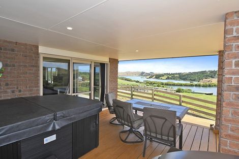 Photo of property in 66 Manu Drive, Kaiwaka, 0573