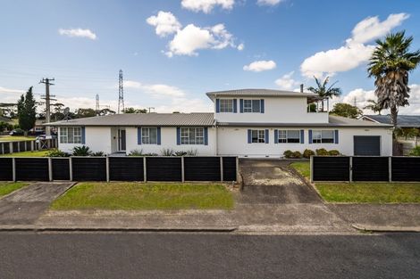 Photo of property in 56 Tiraumea Drive, Pakuranga, Auckland, 2010