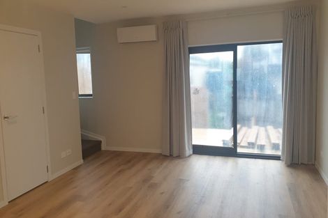 Photo of property in 6/15 Sunhill Road, Sunnyvale, Auckland, 0612