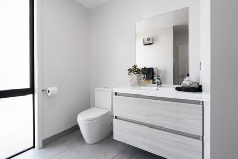 Photo of property in 40 Mount Creighton Crescent, Wanaka, 9305