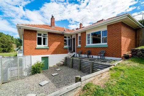 Photo of property in 16 Frasers Road, Glenross, Dunedin, 9011
