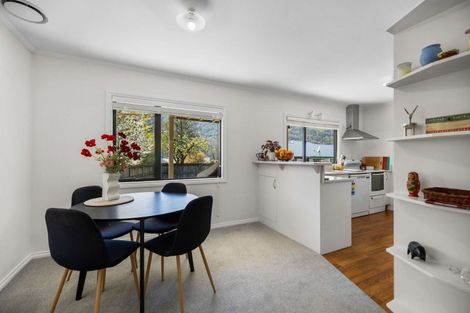 Photo of property in 10 Innes Place, Arrowtown, 9302