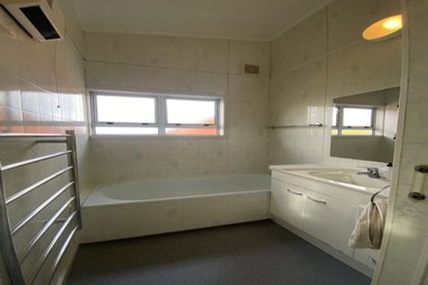 Photo of property in 56 Dowse Drive, Maungaraki, Lower Hutt, 5010